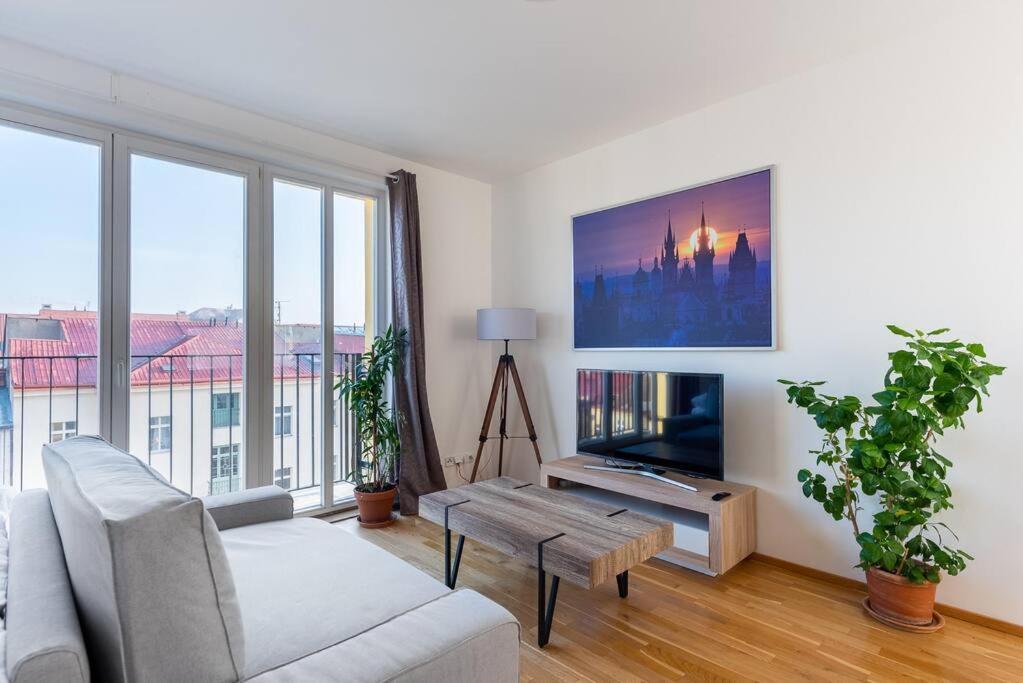 Sunny Safron Apartment Prague Luaran gambar